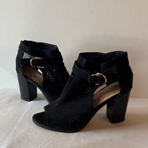 Report Black Peep-Toe Heeled Booties Heels